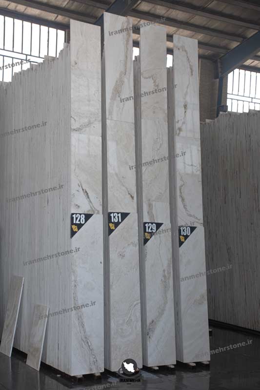بررسی مزایای سنگ تراورتن عباس آباد در نمای ساختمان